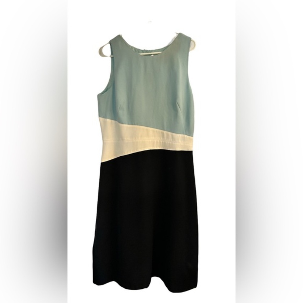 Women’s Liz Claiborne Dress (B2)​